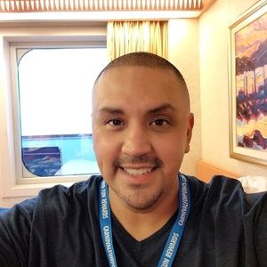 Meet your Posher, Rene